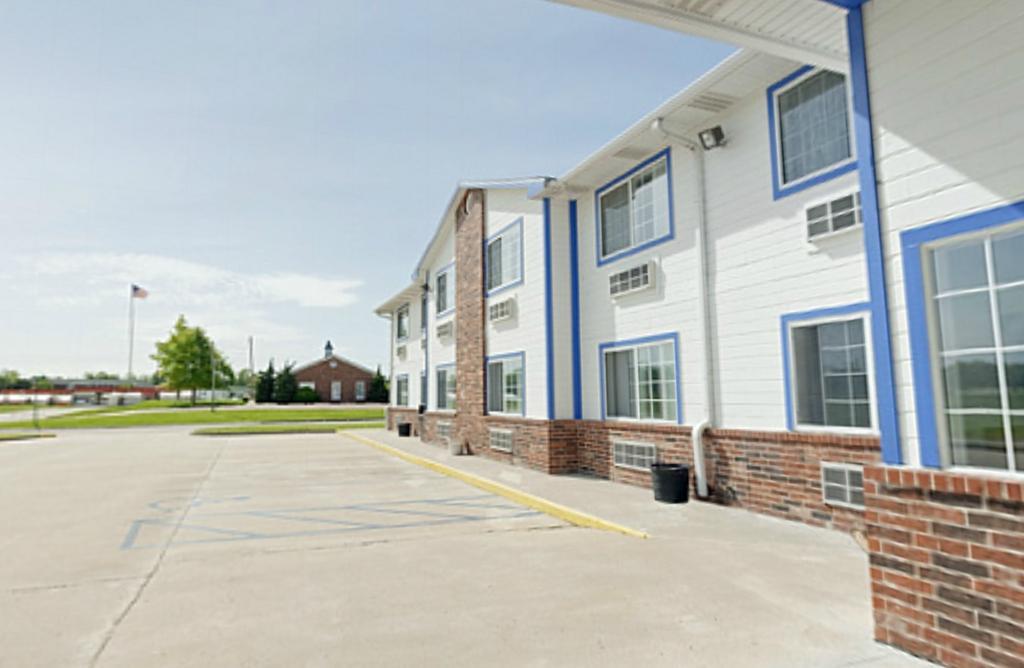 Americas Best Value Inn-Holts Summit/Jefferson City Exterior photo